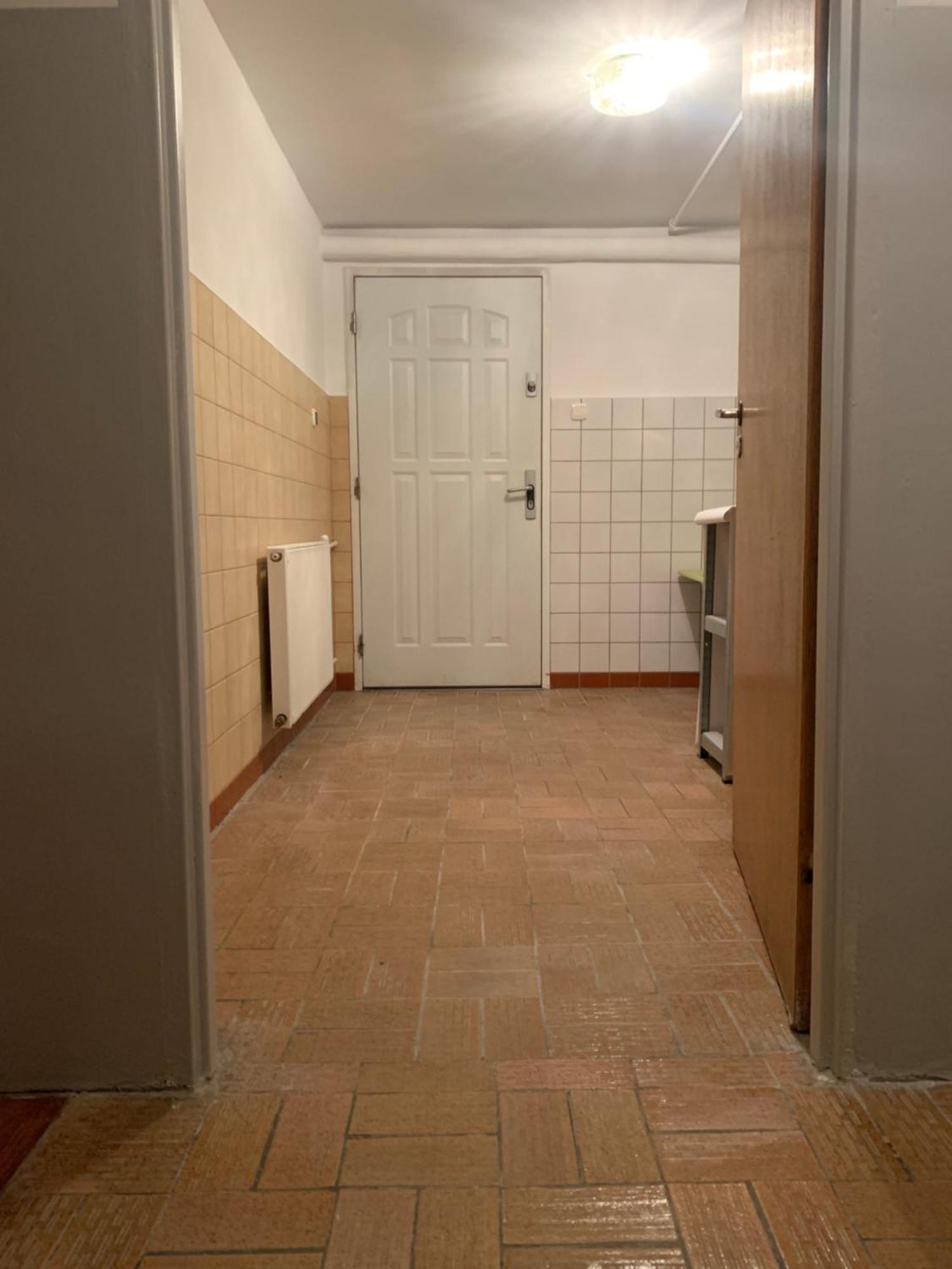 Privatunterkunft Kwatera Na Parterze !przed Remontem! Przeczytaj Przed Wynajmem Gdynia